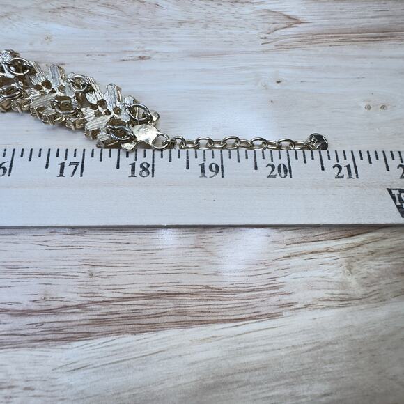 Talbots Chunky Statement Necklace Clear Rhinestone Flowers Gold Tone Holiday - Picture 10 of 10